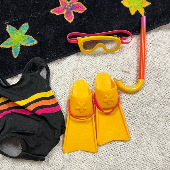 American Girl Swim Set-Complete Retired Set - Picture 2 of 4